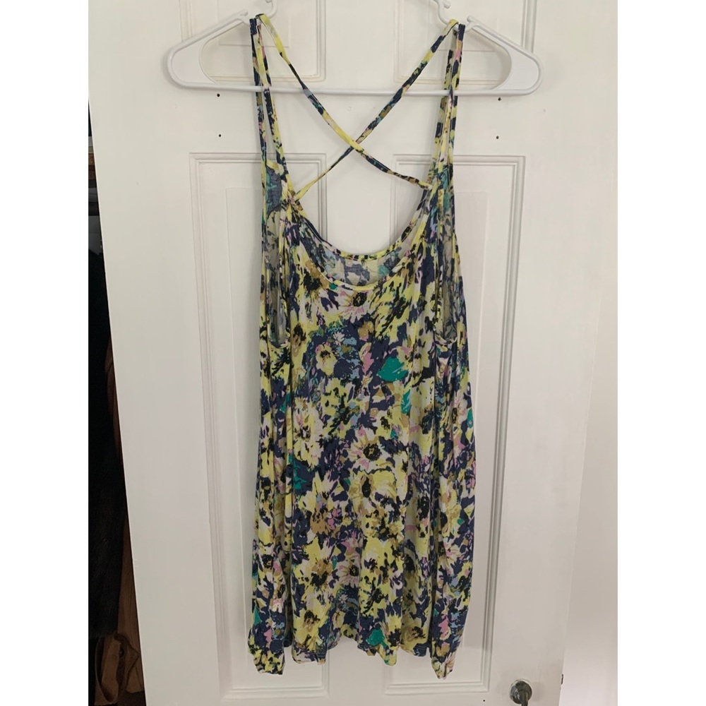 Spring floral criss cross back tank top